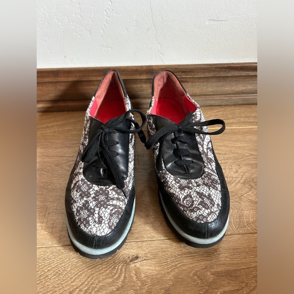 Pas De Rouge Oxford Shoe with laces - Picture 3 of 7